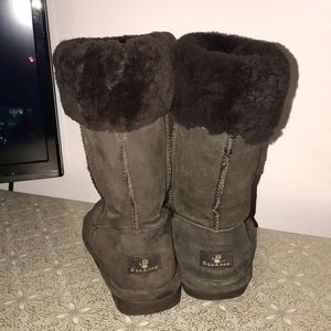 BearPaw Fuzzy Winter Boots